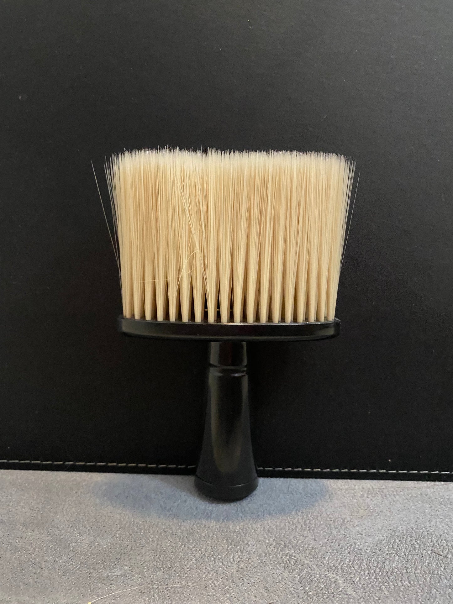 Neck dust brush