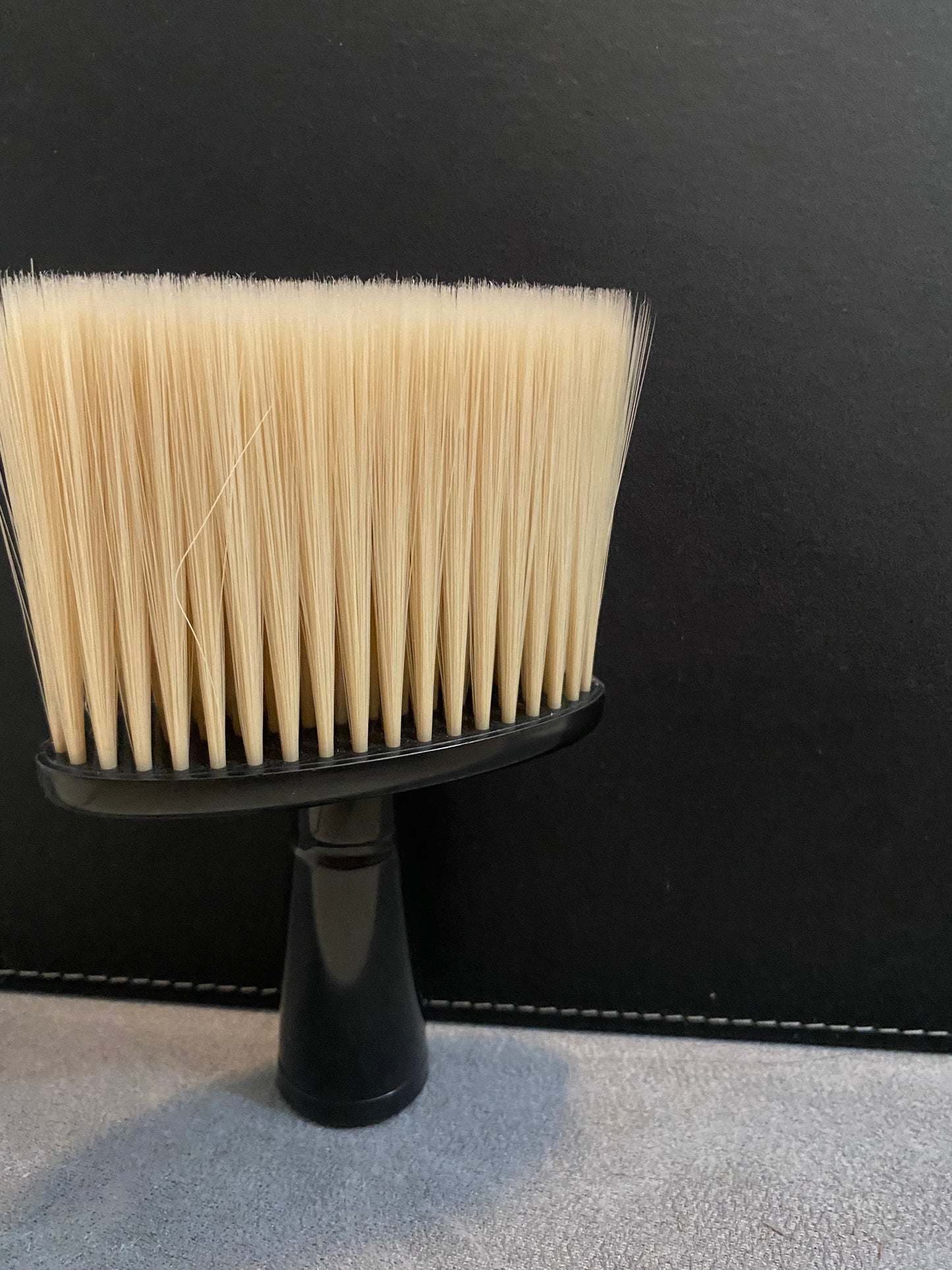 Neck dust brush