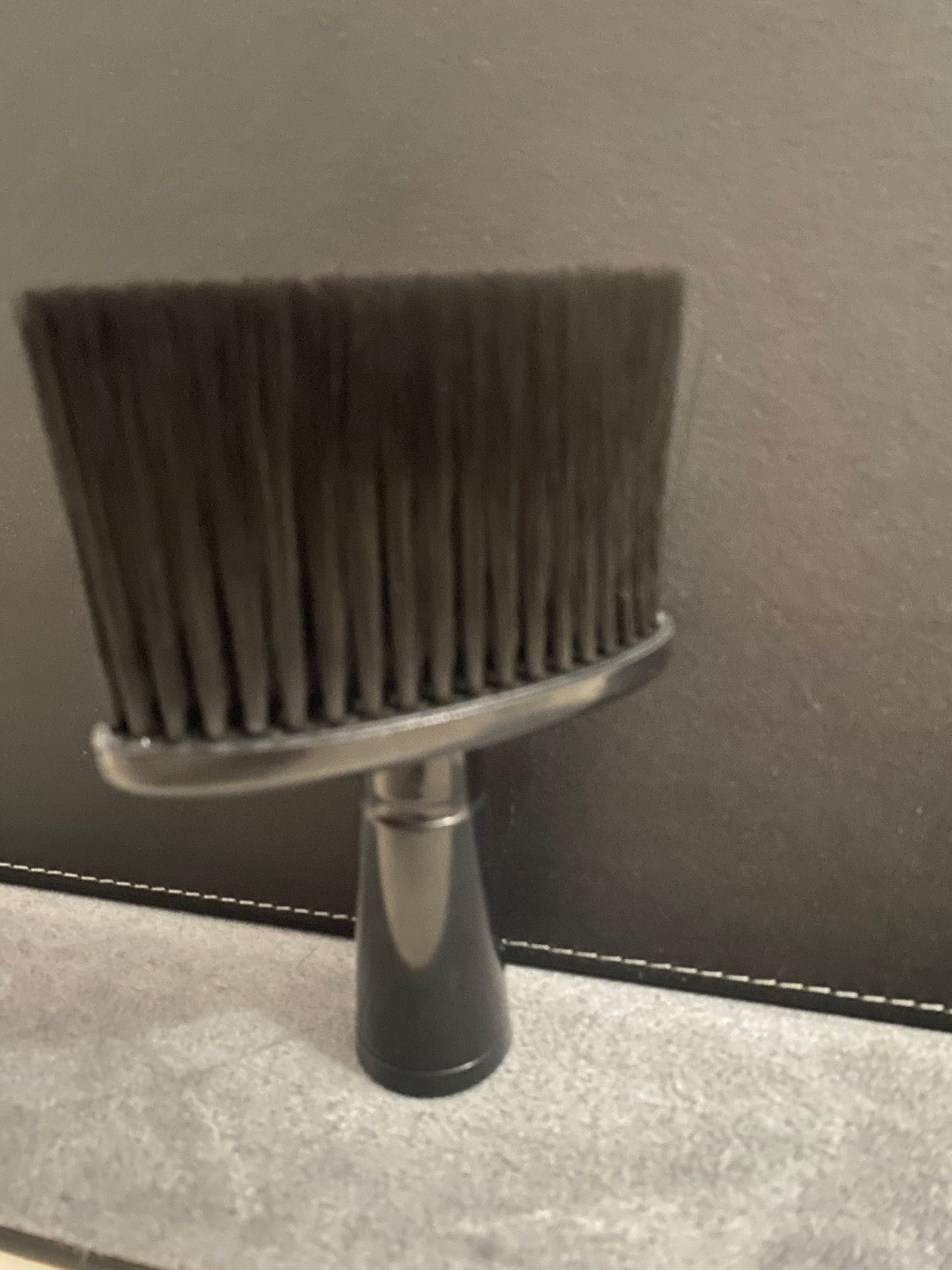 Dust brush